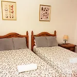 Canadas Hotel *