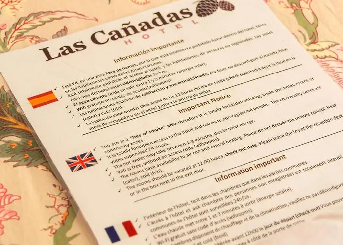 호텔 Canadas *